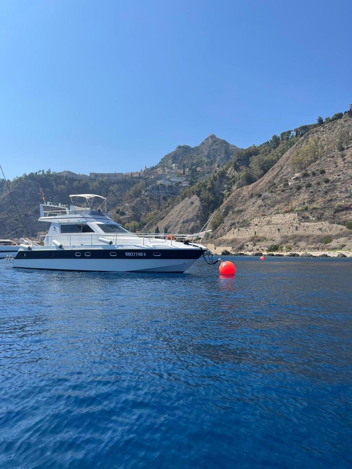She'S Mine Yacht Hotell CTA Exteriör bild